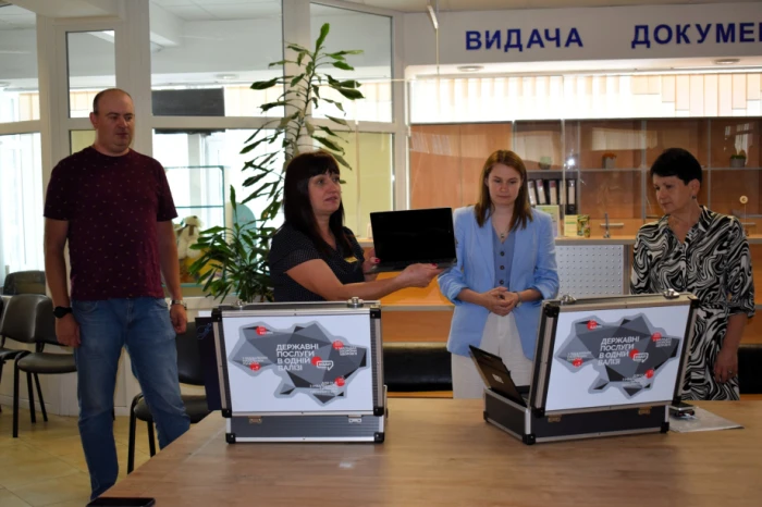 Луцький ЦНАП отримав «Мобільну валізу: послуги зможуть надавати на виїзді