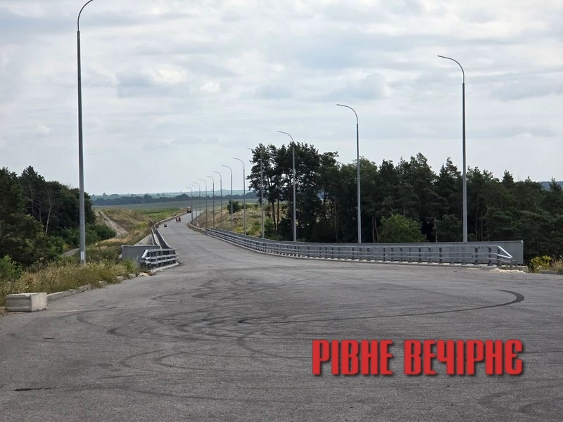 На північному об&rsquo;їзді Рівного уже з&rsquo;явилась будівельна бригада