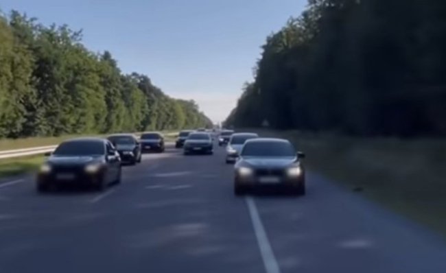 На Рівненщині арештували три авто &laquo;крутеликів&raquo;, які хотіли влаштувати гонки (ВІДЕО)