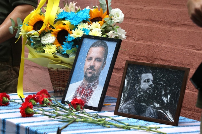 На школі в Полтаві відкрили меморіальну дошку Герою України Юліанові Матвійчуку