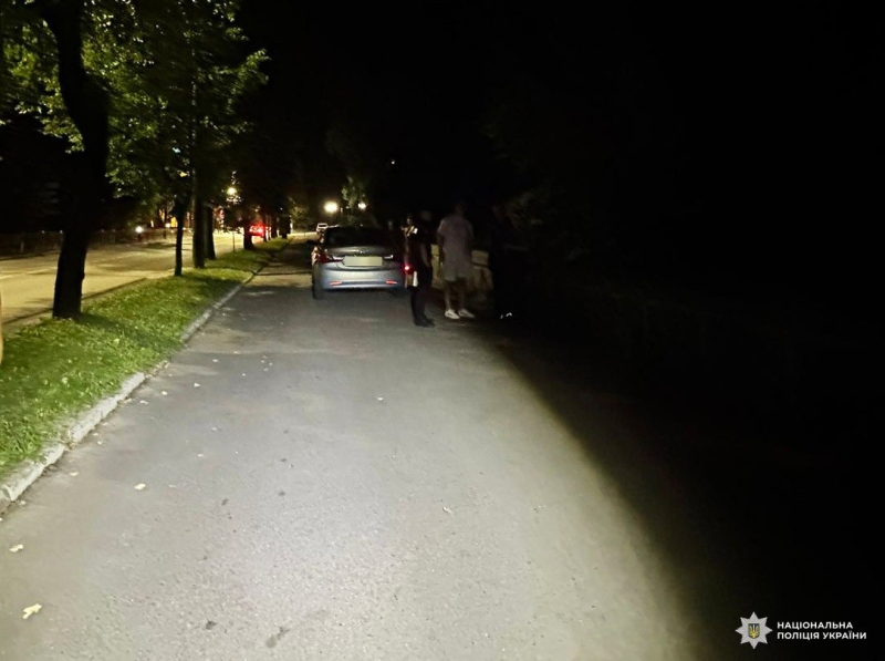 На Соборній у Рівному ледь не задушили жінку - врятував перехожий