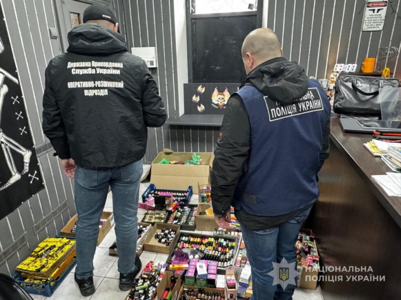 На Сумщині правоохоронці скерували до суду справу щодо торгівлі нелегальними електронними сигаретами: збитки — близько 5 мільйонів гривень