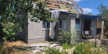 Поранені люди та побиті домівки: на Дніпропетровщині населені пункти потерпали від атак ворога