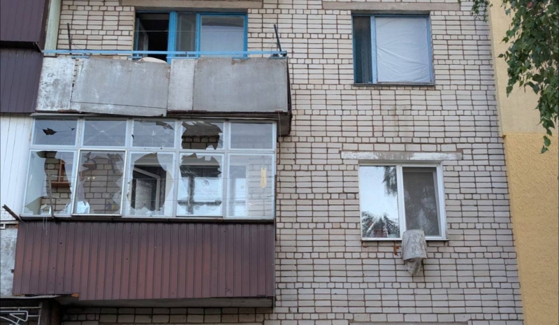 Росіяни обстіляли Дніпропетровщину: пошкоджено житлову багатоповерхівку і ферму