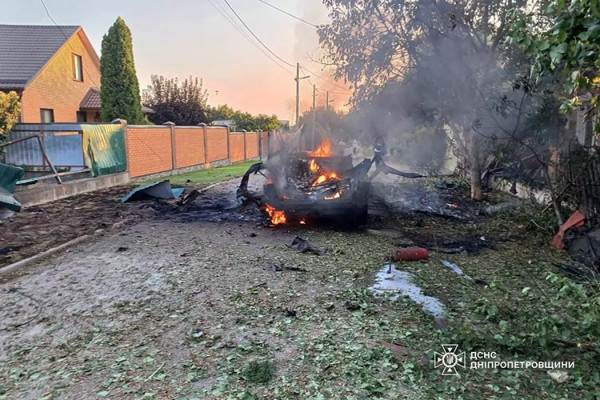 Росіяни вбили у Нікополі 3 людей, ще 4 поранені