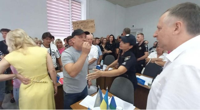 Торговці з базару Дикого — у сесійній залі