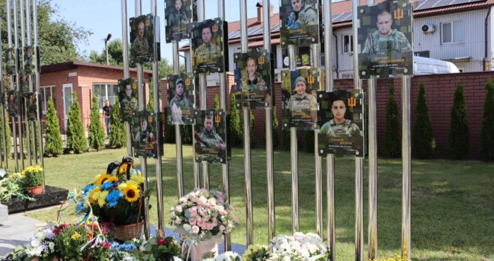 У Боратині відкрили Меморіал пам'яті Героїв