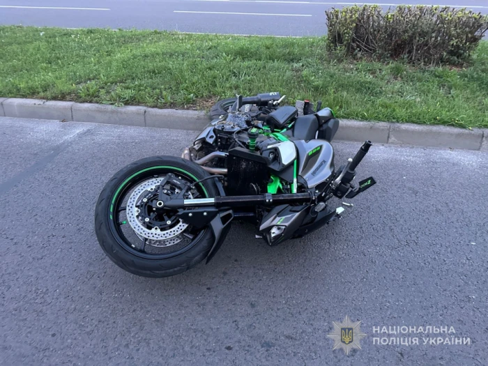 У Луцьку неповнолітній водій мотоцикла збив дівчину
