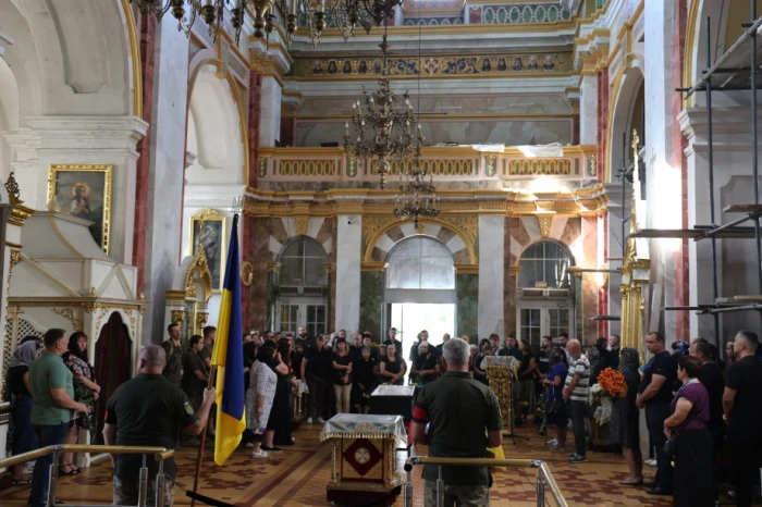 У Луцьку попрощалися із загиблим воїном Юрієм Васюком