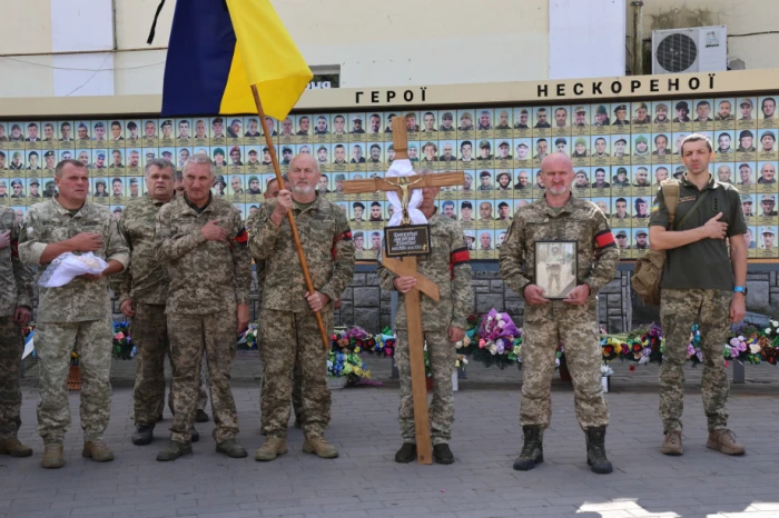 У Луцьку провели в останню путь Анатолія Гончаревича, який загинув на Донеччині