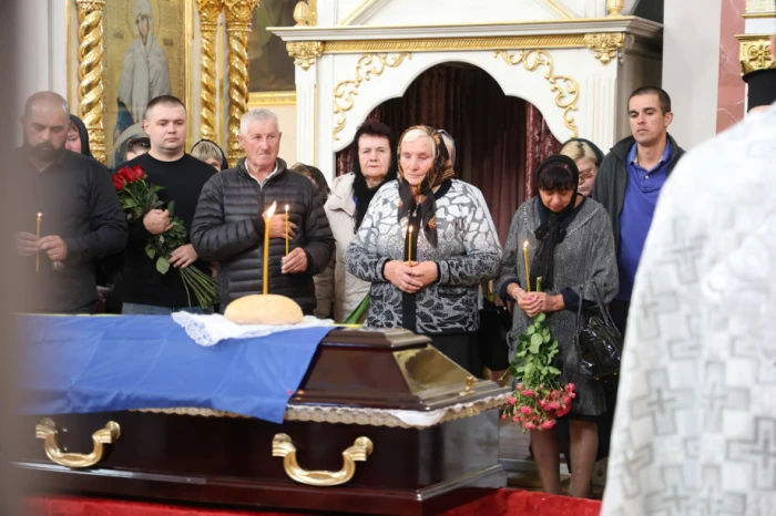 У Луцьку провели в останню путь Анатолія Гончаревича, який загинув на Донеччині