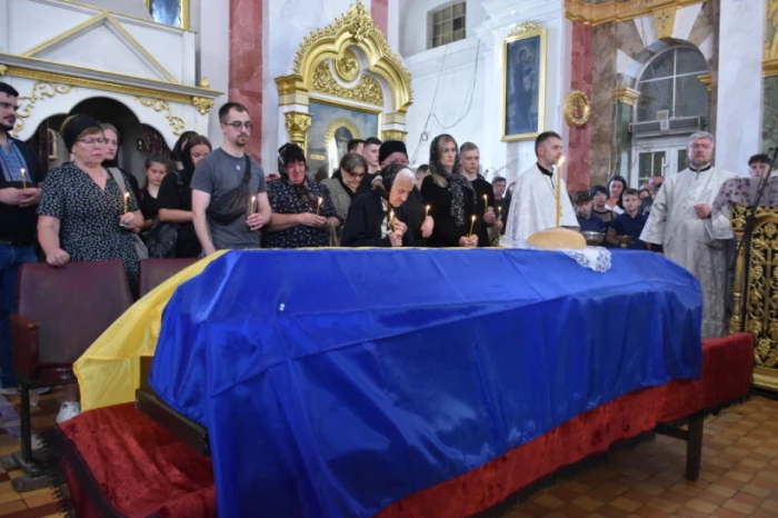 У Луцьку провели в останню путь Анатолія Шепеля, який загинув на Донеччині