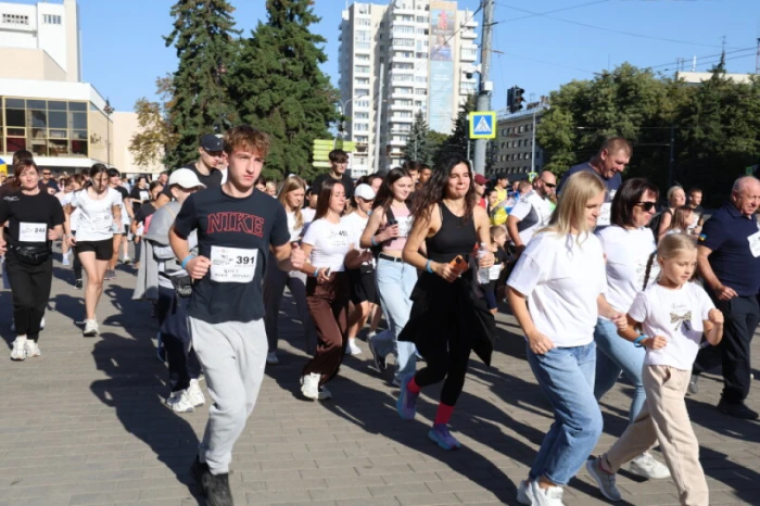 У Луцьку відбувся Всеукраїнський патріотичний забіг &laquo;Шаную воїнів, біжу за Героїв України&raquo;. ФОТО