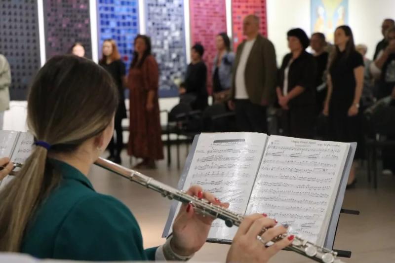 У Полтаві рідним полеглих Захисників і Захисниць передали відзнаки громади