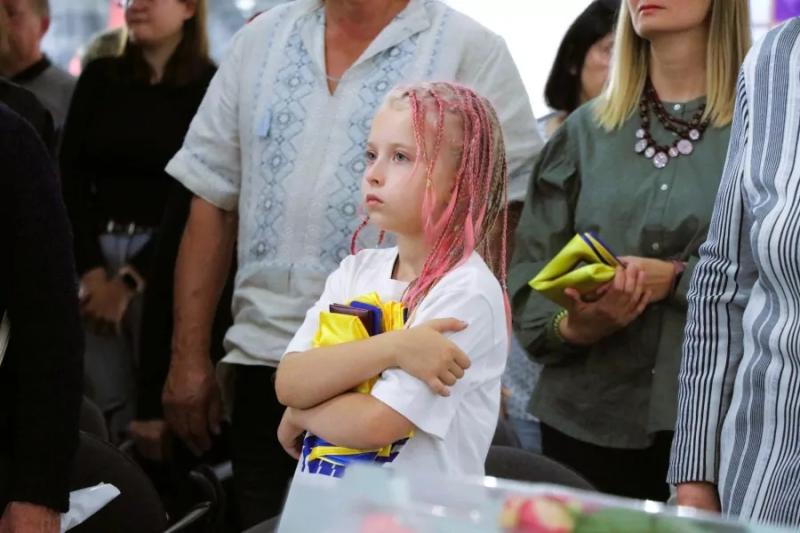 У Полтаві рідним полеглих Захисників і Захисниць передали відзнаки громади