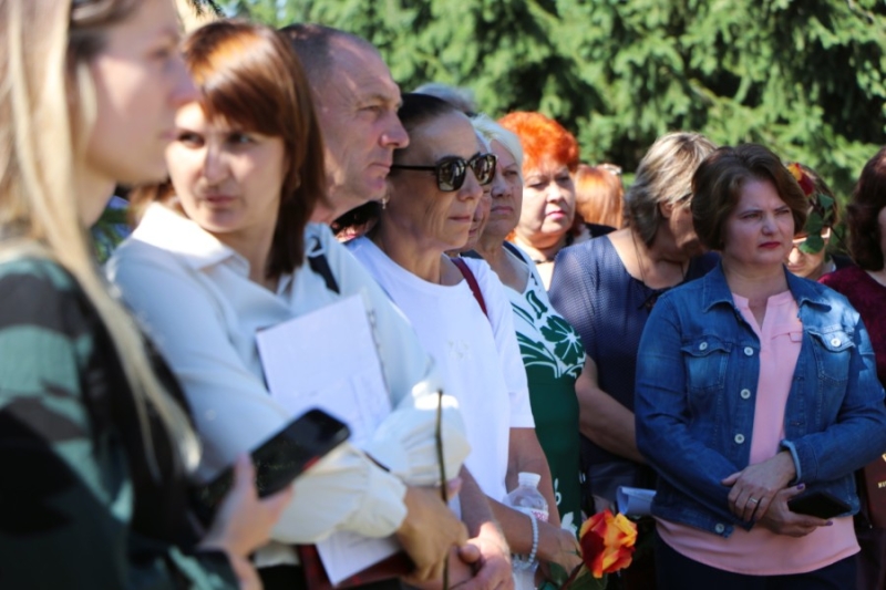 У Полтавській громаді сім’ям полеглих захисників України вручили почесні грамоти та відзнаки