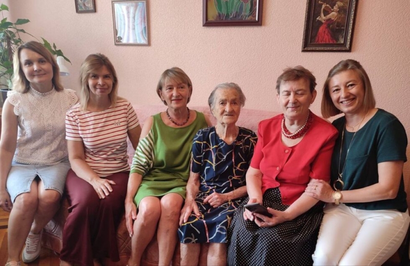 У Сумах привітали ювілярку зі 100-річчям