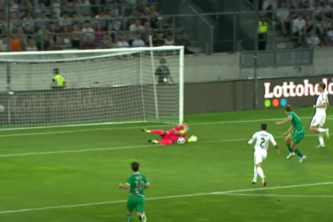 ВІДЕО. Лунін намертво зафіксував м'яч після виходу суперника віч-на-віч