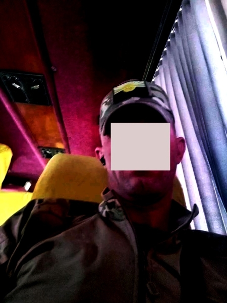 З майна — рюкзак на 60 літрів і автомат. Що думає військовослужбовець-ВПО з окупованого Маріуполя про життя без дому