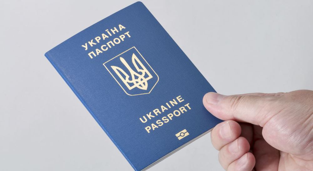 оформление паспорта за границей