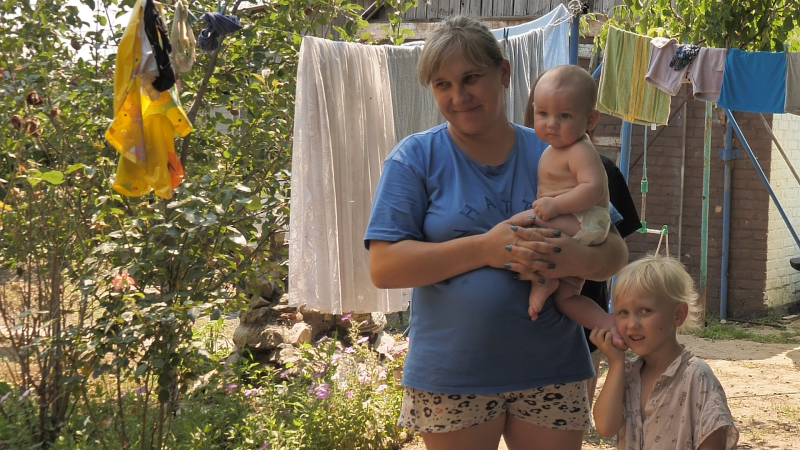 Запорізька область під обстрілами: у Малокатеринівці за 12 км від фронту залишаються сімu0027ї з дітьми