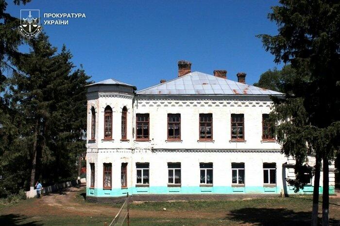 Суд зобов’язав Волочиську міську раду зберегти старовинний палац у Тарноруді