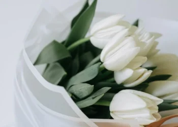 Нові привітання з днем народження жінці картинки