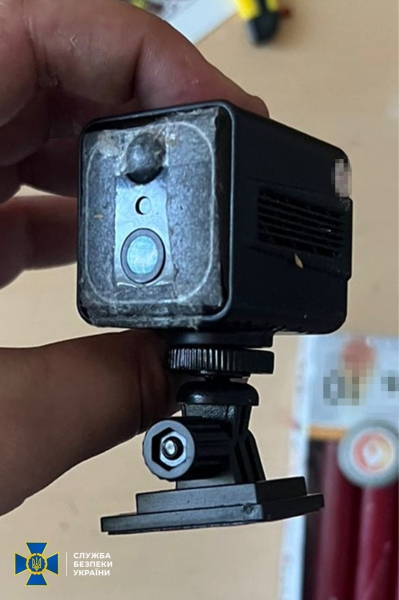 Встановлювали камери спостереження: подружжя з Київщини підозрюється у коригуванні обстрілів РФ