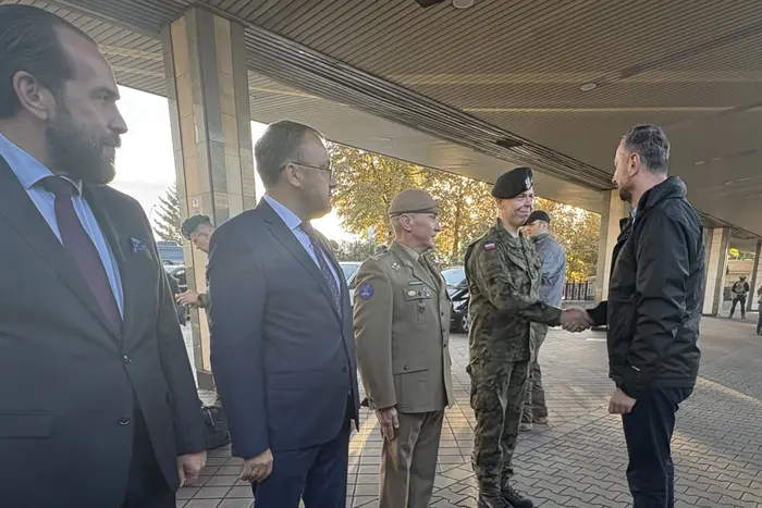 Віцепрем'єр-міністр Польщі з військовою делегацією прибув до Києва