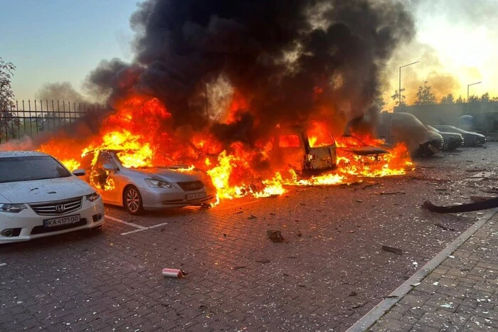 Атака на Київщину: постраждали три райони, виникли пожежі