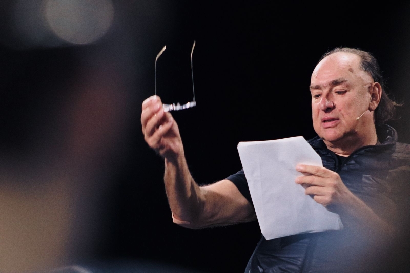 Після скандалу в Європі в Україну повернувся легендарний режисер Жолдак і показав свій «Дім»