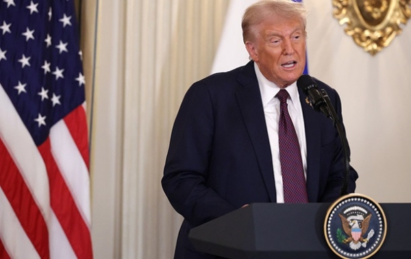 Трамп запровадив нові мита на деревину та меблі Трамп запровадив нові мита на деревину та меблі