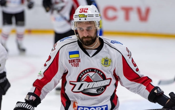 Хокеїст Донбасу забив лакрос-гол у Суперлізі Хокеїст Донбасу забив лакрос-гол у Суперлізі