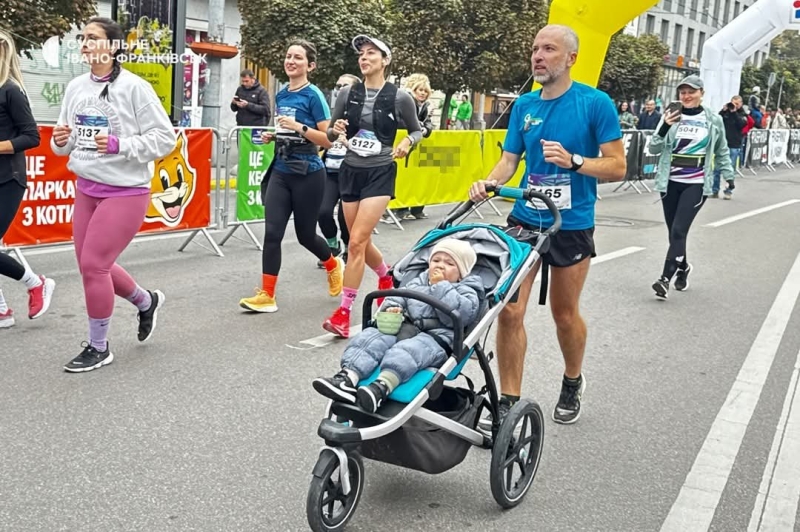 В Івано-Франківську триває півмарафон: діють зміни у маршрутах громадського транспорту