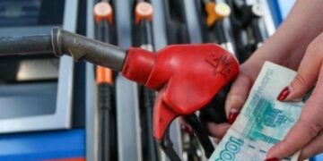 Бензинова криза докотилася до окупованих територій України. Що відбувається, – ФОТО, ІНФОГРАФІКА