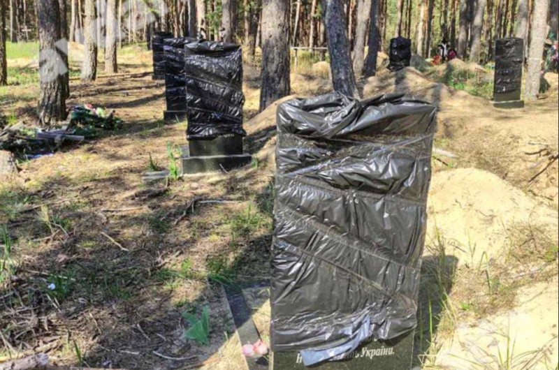 Алеї слави та могили українських військових на Донбасі: Як врятувати памu0027ять від бойових дій та окупації