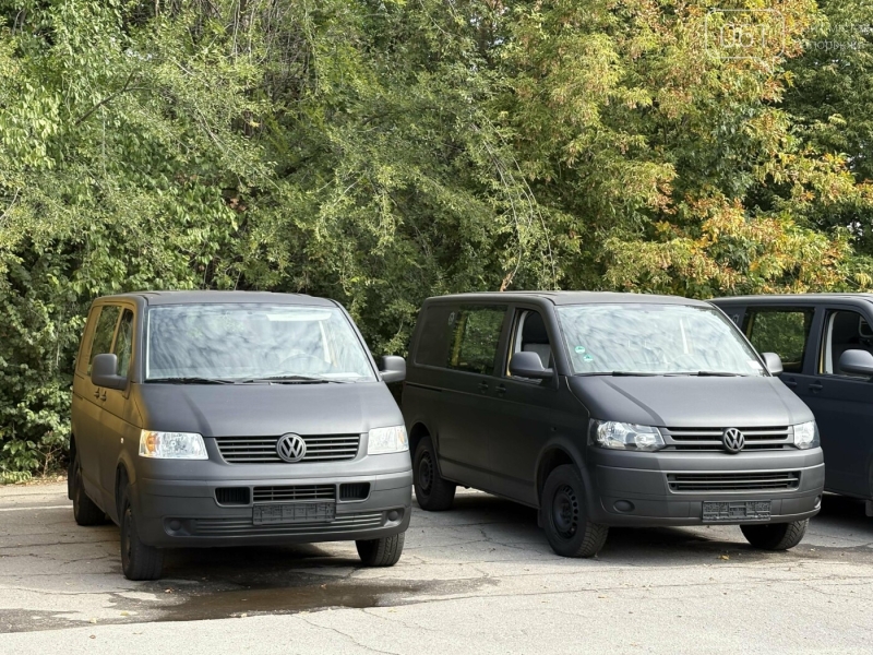 Бригади, що боронять Запорізький напрямок, отримали від громади 13 автівок