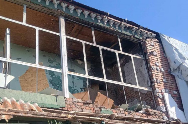 Близько трьох з половиною атак протягом дня: ворог бив по Нікопольщині безпілотниками й артилерією