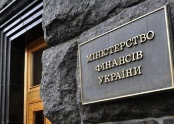 Доходи держбюджету зросли майже на 40%