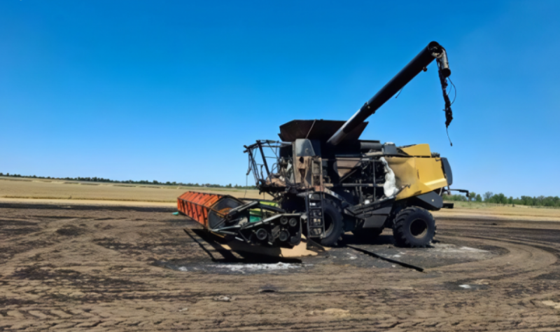 Дрони переслідують техніку під час збирання врожаю: як жителі Донбасу працюють та виживають
