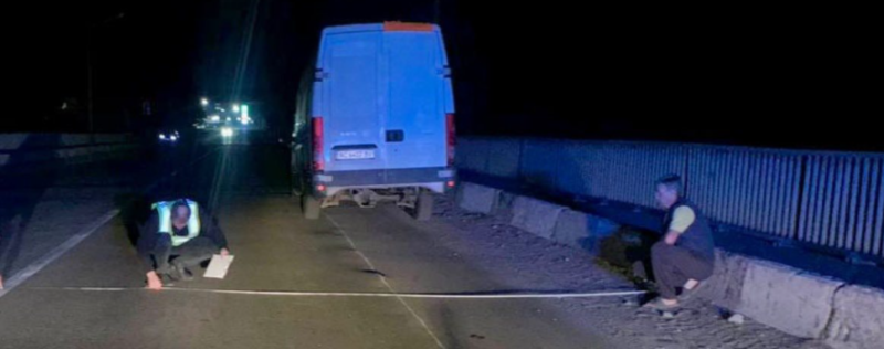 У Галичі 15-річний мотоцикліст наїхав на чоловіка, який ремонтував авто (ФОТО)