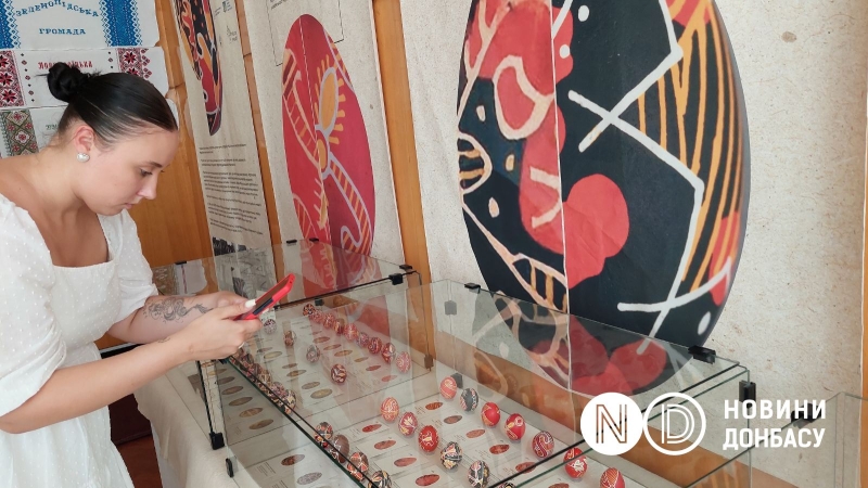 «Іканича»: втрачені писанки надазовських греків знову стали надбанням України