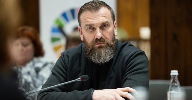 "Лише від певних модулів": студенти та учні не зможуть повністю відмовитися від військової підготовки з релігійних міркувань