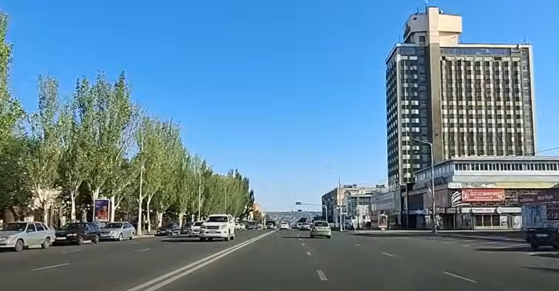 Луганськ: зруйноване свято та нарратив, який засліплює правду