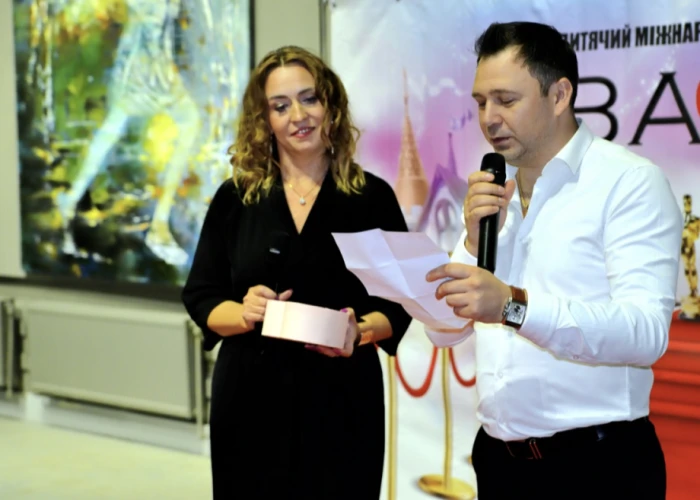 Маленькі зірки великого екрану: у Луцьку відбулася премʼєра дитячого кіножурналу «Байки»