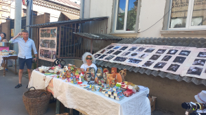 На Поштовій у Рівному - концерт, картини і допомога захисникам (ФОТО)