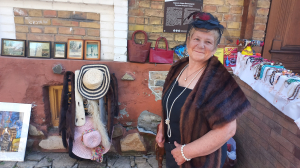 На Поштовій у Рівному - концерт, картини і допомога захисникам (ФОТО)