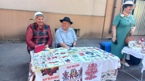 На Поштовій у Рівному - концерт, картини і допомога захисникам (ФОТО)