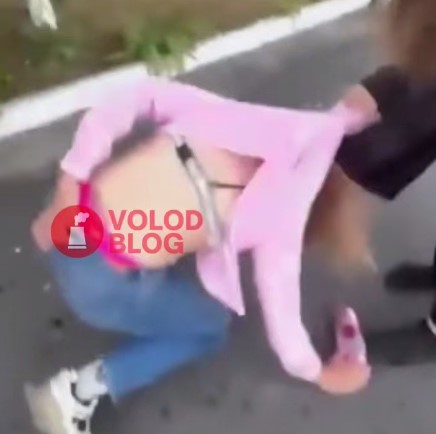 На Зарічненщині побилися дівчата