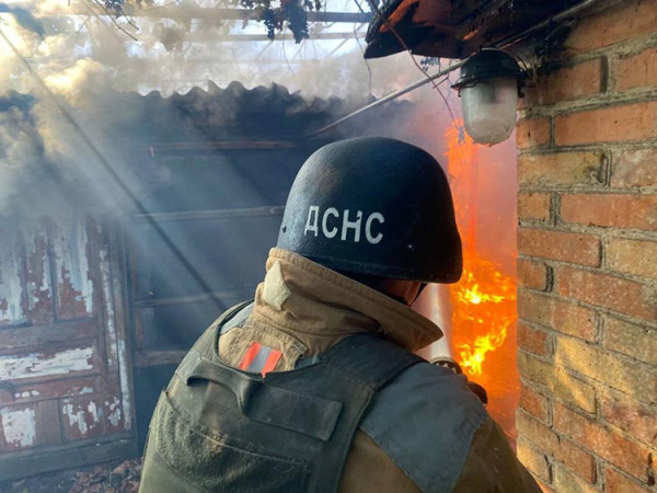 Під ударом ворога були Нікопольщина та Синельниківщина: загинув чоловік, зруйновані будівлі